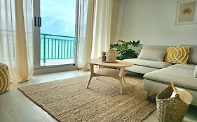 Un Balcon Sobre El Mar